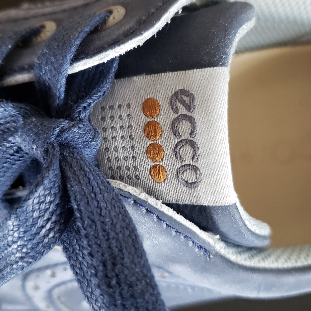 2 PAIR ECCO GOLF SHOES.